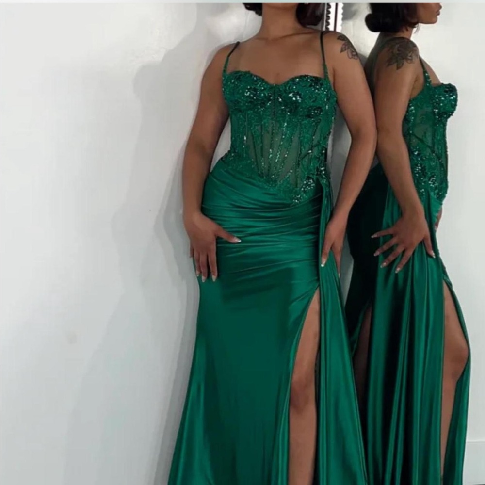 Emerald Green Strapless Prom Dress